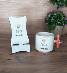 Pilot Hediye Sepeti Kupa Bardak T Kulplu ve Ahşap Telefon Standı Pilota  Hediye (Model 7)