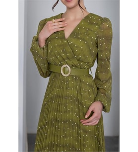 Neşeli butik kadın kemerli puantiye desenli şifon elbise NBMY3286 (Yağ Yeşili)
