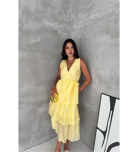 Neşeli butik kadın sarı kruvaze yaka kat kat kuşaklı midi boy elbise NBK4674