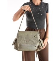 Postacı Okul Çantası Çapraz Askılı Büyük Boy 33*27 Cm Askı Uzunluğu 130 Cm Çok Cepli Kapaklı Omuz  (Bej)