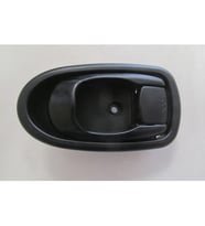 KIA SHUMA- II- 00/03; ÖN KAPI İÇ AÇMA KOLU SOL SİYAH 82610-29002-LG 713-3012