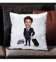 Kişiye Özel Seyahate Çıkan Erkek Karikatürlü Yastık