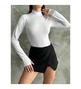 Kadın Beyaz Parmak Detaylı Body