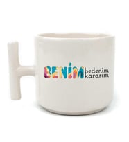 Benim Bedenim, Benim Kararım Baskılı Kadınlar Günü Beyaz Kulplu T Kupa