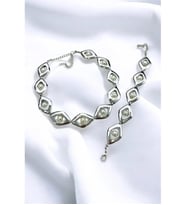 Metali·ze I·nci· Baklava Choker Tasma Kolye Bi·lekli·k Set (Krem)