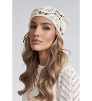 Örgülü Krem Üçgen Bandana