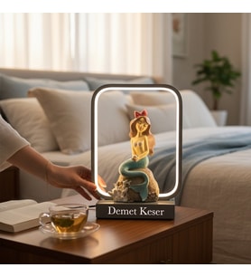 Kişiye Özel İsimli Deniz Kızı Figürlü LED Masa Lambası – Modern Dekoratif Gece Lambası