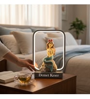Kişiye Özel İsimli Deniz Kızı Figürlü LED Masa Lambası – Modern Dekoratif Gece Lambası