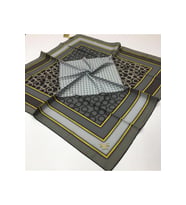 Geometrik Desen Gold Seri Twill Eşarp Eşarp Askısı ile Birlikte 90x90 cm Gri Mav