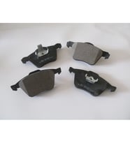 VOLVO V70- 00/04; ÖN FREN BALATASI (KABLOSUZ)(DİSK)(155,2X72,3X18,6/15;6,4X71,6X17)(BRAMAX) 274285