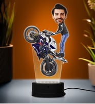 Doğum Günü Hediyesi,Sevgiliye Hediye, Kişiye Özel Fotoğraflı Ön Kaldıran Motorcu Tasarımlı Karikatür 3D Led Lamba (Beyaz)