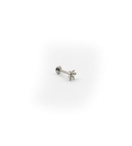 Gümüş Zirkon İşlemeli Çiçek Tragus Helix Piercing - Anti Alerjik, Kararma Yapmaz