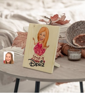 BK Gift Kişiye Özel İsimli Kadın Doğum Günü Karikatürlü Dekoratif Ahşap Çerçeve Model 1