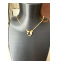 Çelik Gold Yuvarlak Taşlı Tasarım Kolye