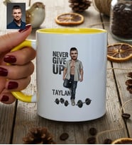 Kişiye Özel Karikatürlü Never Give Up Motivasyon Kupa Bardak Doğum Günü Hediyesi