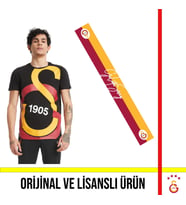 Galatasaray Lisanslı Siyah Büyük Logolu T-Shirt ve Galatasaray Yazılı Şal Atkı