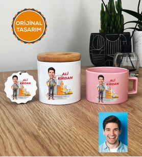 Kişiye Özel Karikatürlü İnşaat Mühendisi Hediye Seti Pastel Fincan, Kalemlik, Anahtarlık Erkek İnşaat Mühendisine Mühendisler Günü Hediyesi (Pembe)