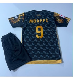 Real Madrid yeni Sezonu Kylian Mbappe Çocuk Forması İç Saha Çocuk Forması