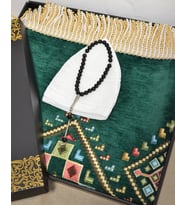 rkekler için Kilim Desenli Seccade, 33’lü Tesbih, Takke ve Özel Kutu Hediyelik Set (Yeşil)