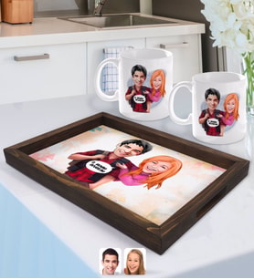 BK Gift Kişiye Özel Sevgililer Karikatürlü Doğal Ahşap Tepsi ve 2’li Kupa Bardak Seti-91