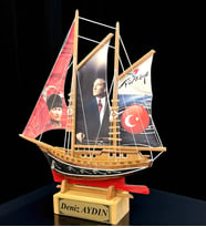 Kişiye Özel ATATÜRK Temalı Ahşap Gemi Maketi - Doğal Ahşap Büyük Boy El Yapımı