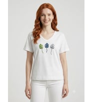 Kadın Beyaz V Yaka Yaprak Detaylı Pamuklu T-Shirt