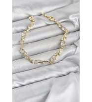 Pirinç Gold Renk Zirkon Taşlı Çiçek Model Kadın Bileklik TJ-BB8579