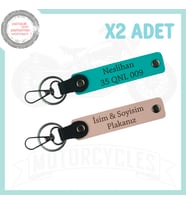 Yavruağzı-Koyu Turkuaz, Adını ve Plakanı Anahtarlığında Taşı! İsme Özel 2'li Set Motorcu Hediyesi
