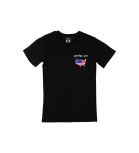 Land That I Love USA Amerika Bayraklı Kalpli Cep Logo Tasarımlı Siyah Tişört