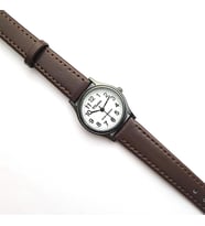 Marlas Retro Kadın Saati, Vintage Tasarım, Klasik, Siyah Kasa Rengi, Minimal Tasarım, Koyu Kahverengi Kayış Kordon, Beyaz Kadran