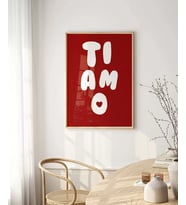Çerçevesiz Poster Ti Amo Kalp Detaylı Tipografik (Çok Renkli)