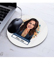 Kişiye Özel Hediye Karikatürlü En İyi Kadın Pazarlama Uzmanı Mousepad