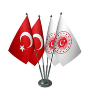 Masa Üstü Milli Savunma Bakanlığı Bayrağı Türk Bayrağı Dörtlü Krom Direk Masa Bayrak Seti