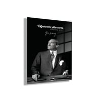 Temperli Gerçek Cam Tablo Makam Panosu Atatürk Sözleri Öğretmen, yıllar sonra ödülünü alır.