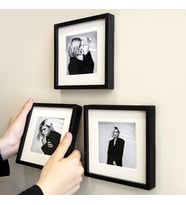 Nobbystar Yapışkanlı Sök-Tak Paspartulu Fotoğraflı Siyah 14x14cm Plastik POLA Kare Fotoğraf Çerçevesi - 3'lü Paket