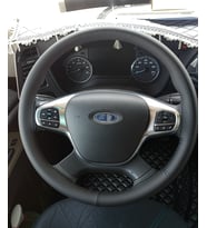 DİKİŞLİ DİREKSİYON KILIFI SİYAH DERİ SİYAH DİKİŞLİ FORD F MAX KAMYON TIR İÇİN (Transit e olmaz)