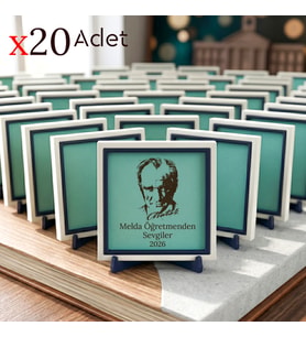 Öğretmenden Sevgilerle Mezuniyet Hatırası 20’li Paket Atatürk Figürlü Modern Sınıf Hediyesi 10x10 cm
