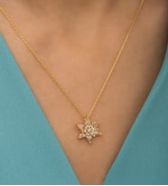 Altın Kaplama Beyaz Taşlı Lotus Çiçeği Kadın Kolye