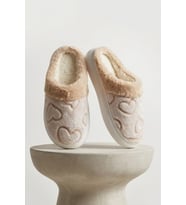 Unisex Ultra Hafif Yumuşak Peluş Kaymaz Taban Anne Çocuk Misafir Bej Kalp Desenli Ev Terliği