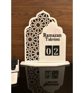 Ofis ve ev dekoru için şık plastik Ramazan takvimi, kolay kullanım