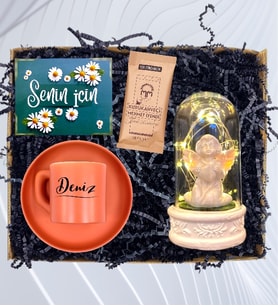 Kişiye Özel Renkli Türk Kahvesi Fincanı(100ml) ve Işıklı Beyaz Melekli Fanus Seti HA2 (Turuncu)