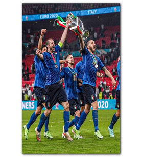 Cakatablo İtalya Uefa Euro 2021 Şampiyonluk Kupası Sahada MDF Tablo