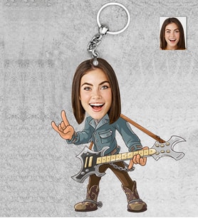 Kişiye Özel Gitarist Kadın Ahşap Anahtarlık-1