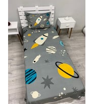 Uzay Yatak Örtüsü ve Yastık Kılıfı