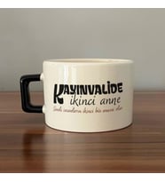 Kayınvalide İkinci Anne Baskılı Siyah Kulplu C Fincan