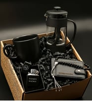 Kişiye Özel Kartlık& Zippo Çakmak& French Press& Siyah Kupa& Tespih Hediye Seti