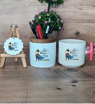 Kadın İngilizce Öğretmeni Hediye Sepeti Kupa Bardak T Kulplu, Kalemlik ve Anahtarlık Öğretmenler Günü Hediyesi (Model 4)