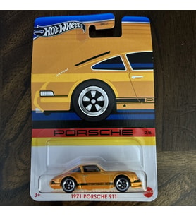 Hot Wheels Die cast Model 1971 PORSCHE 911 2/6 - HRW57