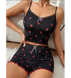 Amora Secret Siyah Üstüne Kırmızı Çilek Desenli Askılı Şortlu Pijama Takımı