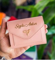 BK Gift Kişiye Özel İsimli Vegan Deri Mini Pudra Kadın Cüzdanı, Sevgiliye Hediye, Anneye Hediye, Arkadaşa Hediye
